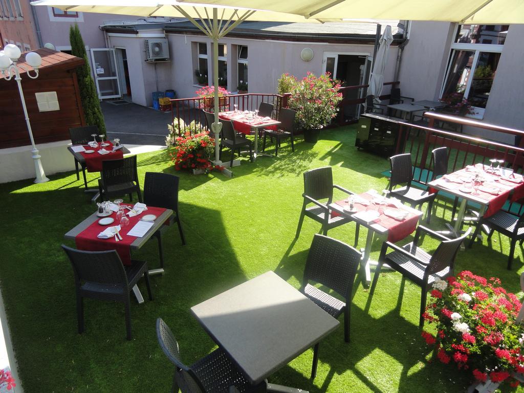 Hotel Restaurant Le Moschenross Thann Exterior photo